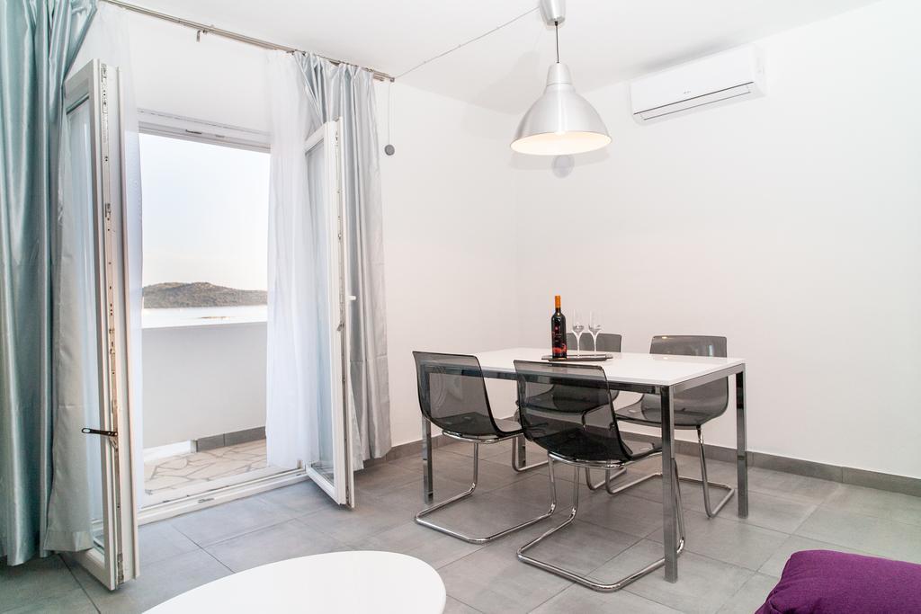 Apartment Ema 罗戈兹尼察 外观 照片